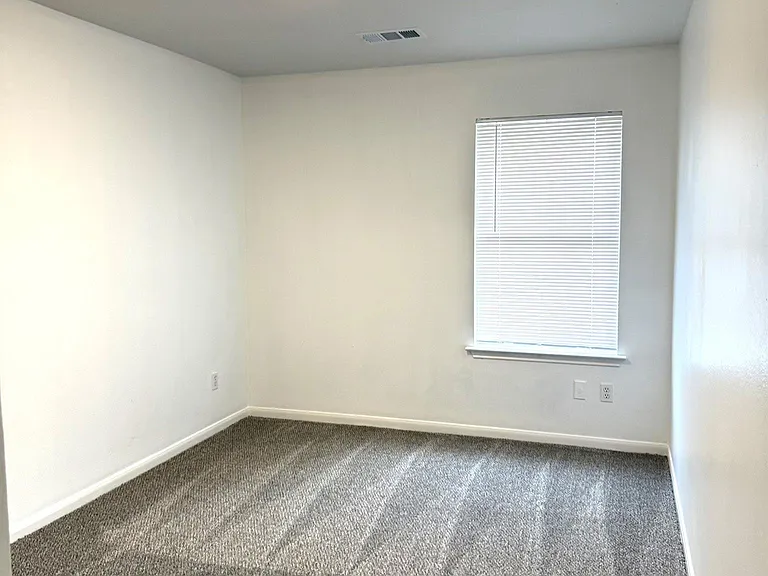 19851 Laurel Trail Dr — Photo 13
