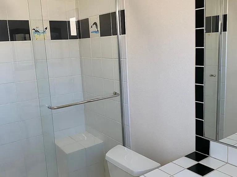 805 Crosby Ave — Photo 11