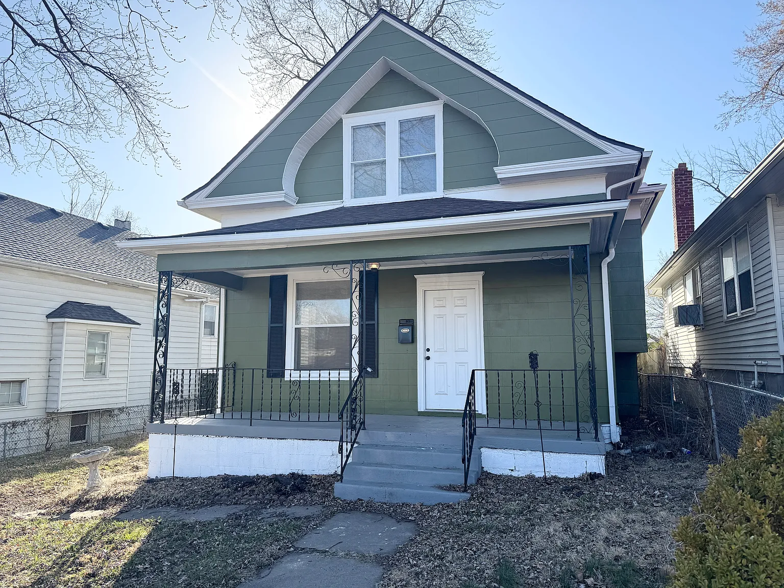 3 bed, 1500 sqft, $2,200 — Photo 2