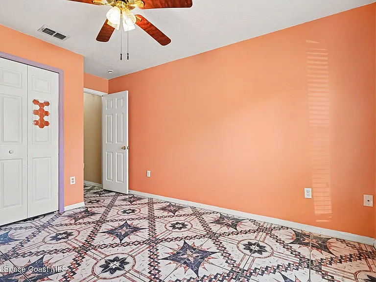 2781 Maderia Cir — Photo 14