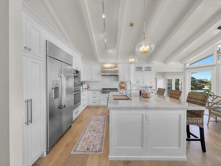 5433 Whitefox Dr — Photo 2