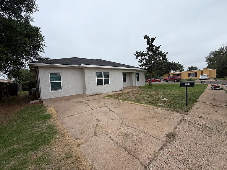 3001 La Luz Rd — Photo 2