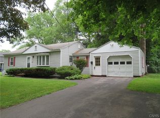 8 Pinecrest Rd, New Hartford, NY 13413