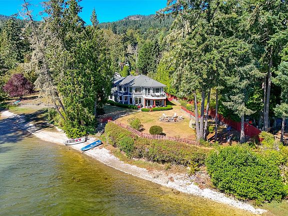 2nd image of 5469 Sooke Rd