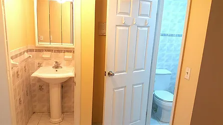 Rented by R New York