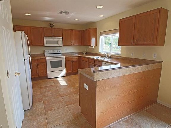 5th image of 16104 Galiano Ct