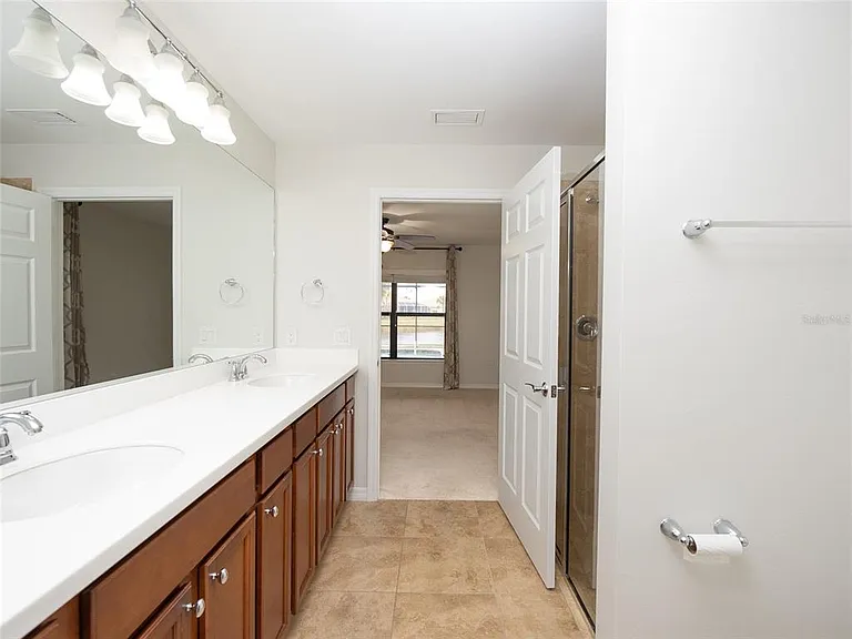 19261 Isadora St — Photo 25