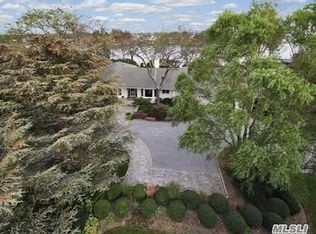 191 Peninsula Dr, Babylon, NY 11702