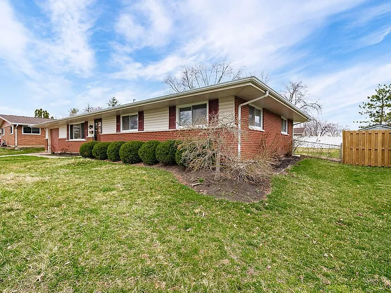 1121 Peidmont Dr — Photo 26