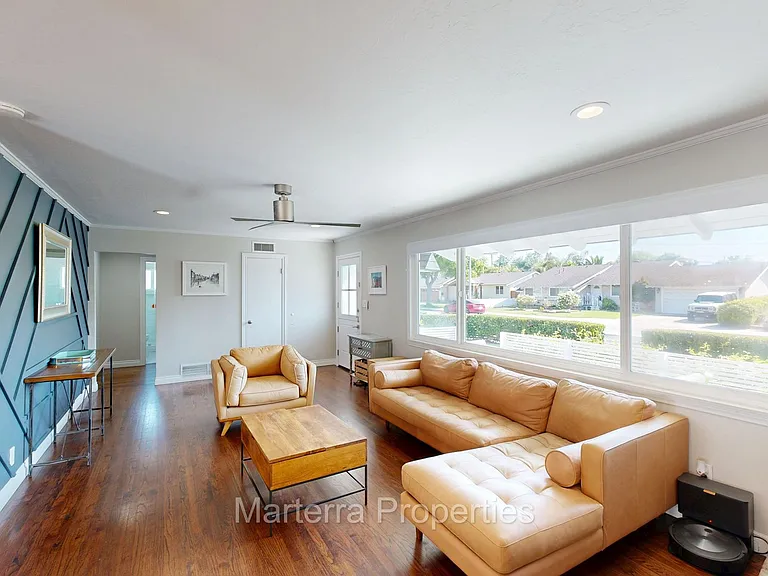 2342 Fordham Dr — Photo 16