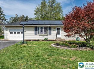 8 Babbling Brook Rd, Easton, PA 18045