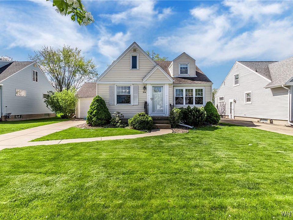 1st image of 204 Briarhurst Dr