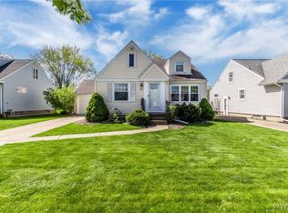 204 Briarhurst Dr, Tonawanda, NY 14150