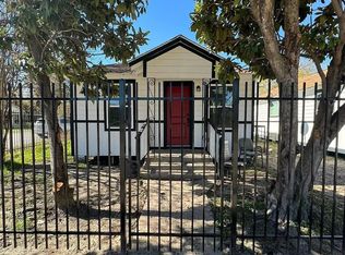 3903 Broyles St, Houston, TX 77026