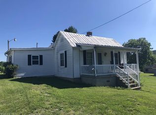 3930 Crabapple Rd, Radford, VA 24141