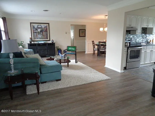 5 Apple Ln photo 1