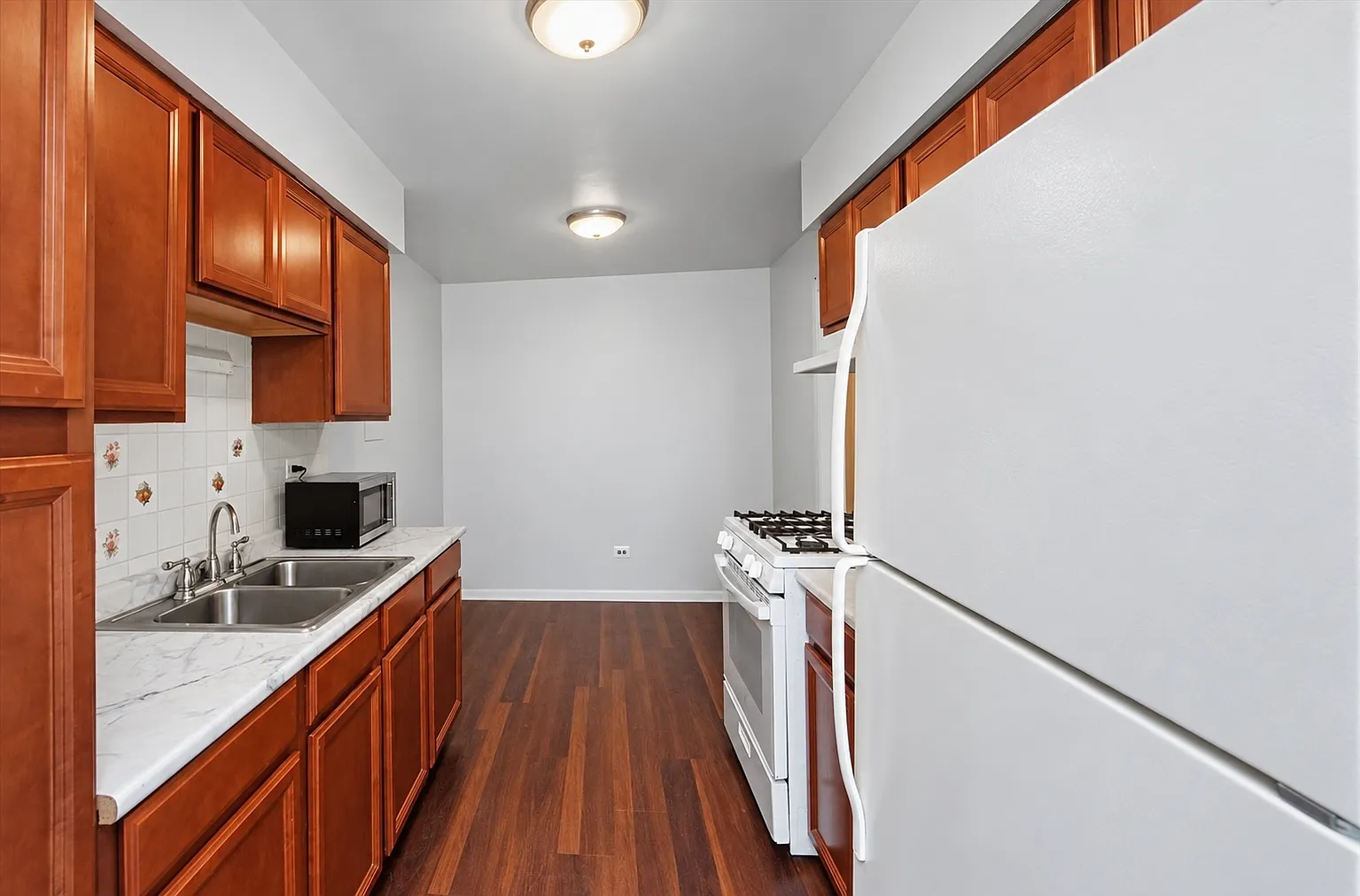 2 bed, 1.5 bath, $1,475 — Photo 2