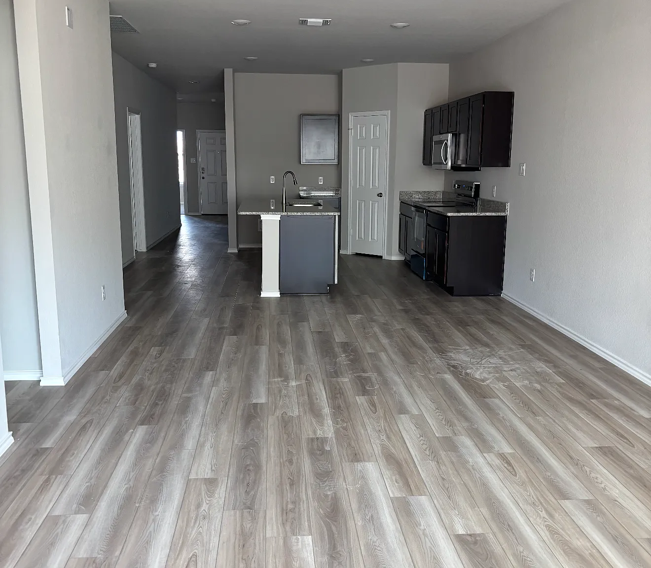 3 bed, 1332 sqft, $1,695 — Photo 4