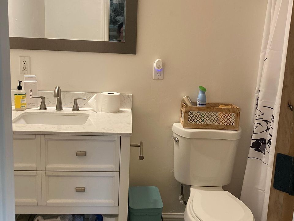 Bathroom with bathtub
