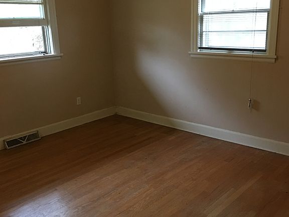 one of three beedrooms