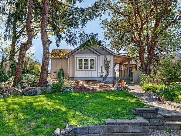 117 Morningside Rd, Saltspring Island, BC V8K 1X1
