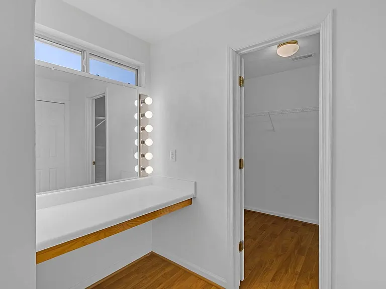 417 Belmont Cir — Photo 18