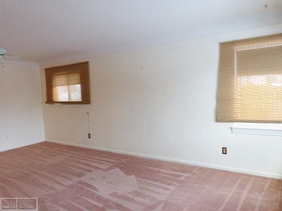 4th image of 32507 Larkmoor St