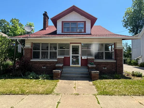 103 Clark St, Buchanan, MI 49107