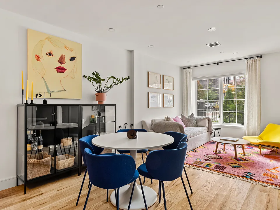 89 S 4th St #1