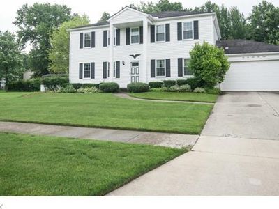 26959 Greenbrooke Dr, Olmsted Falls, OH, 44138