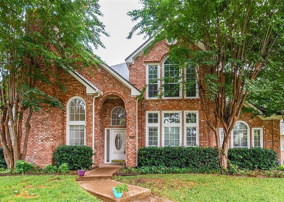 1st image of 18532 Bay Pines Ln