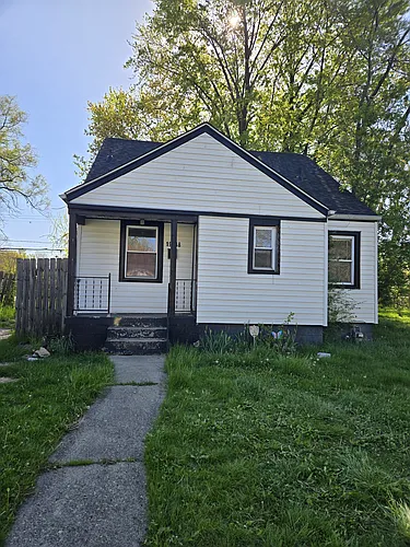 19348 Lamont St Photo 1