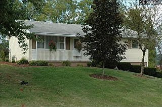 1st image of 3320 Lakewood Dr