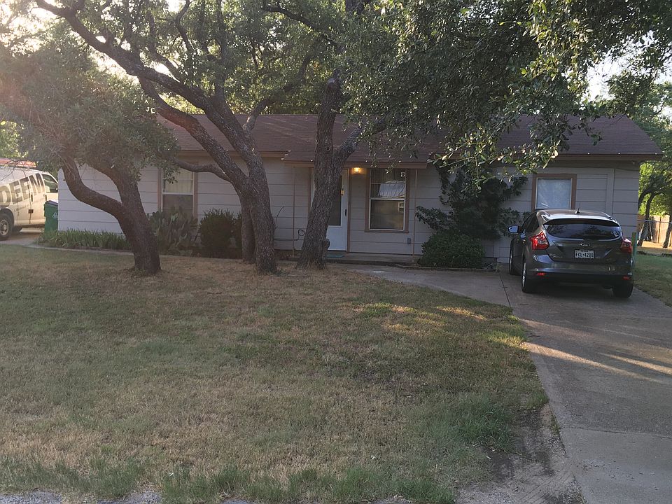 1st image of 410 Onyx Dr