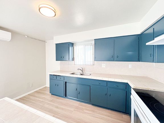 4th image of 6518 Corona Ave APT N