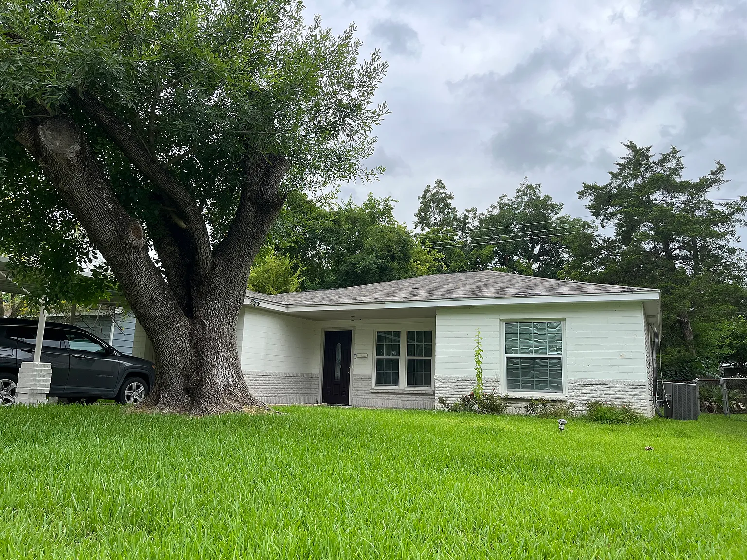 2 bed, 746 sqft, $1,350 — Photo 2
