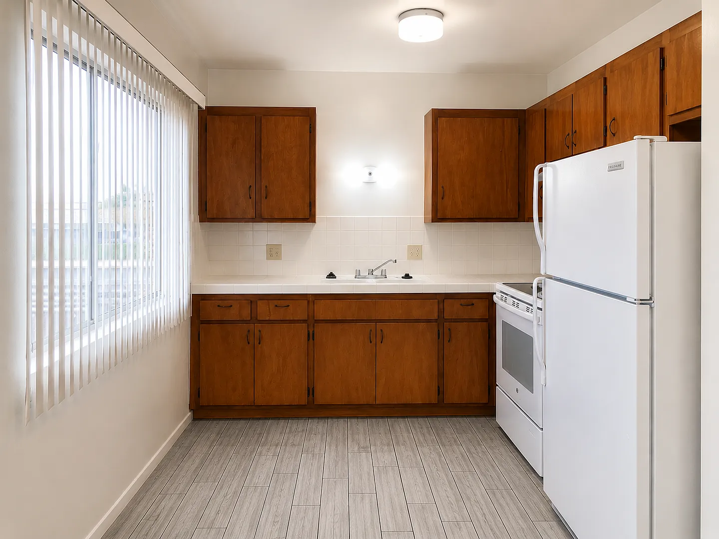 Villa West Apartments — Photo 3