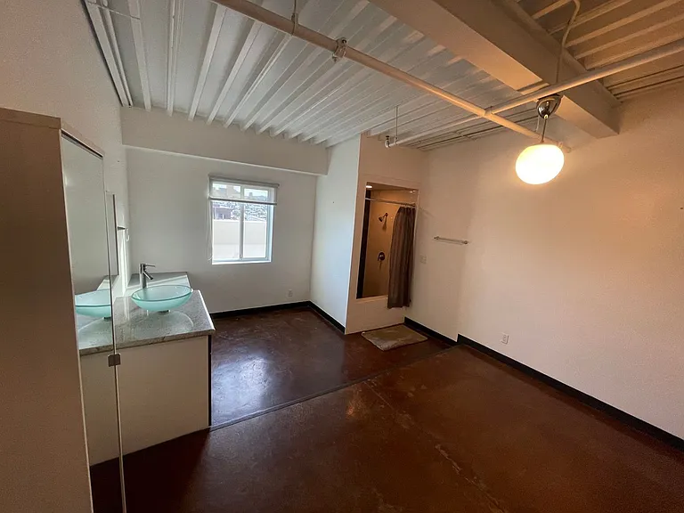 701 Shadow Ln — Photo 33