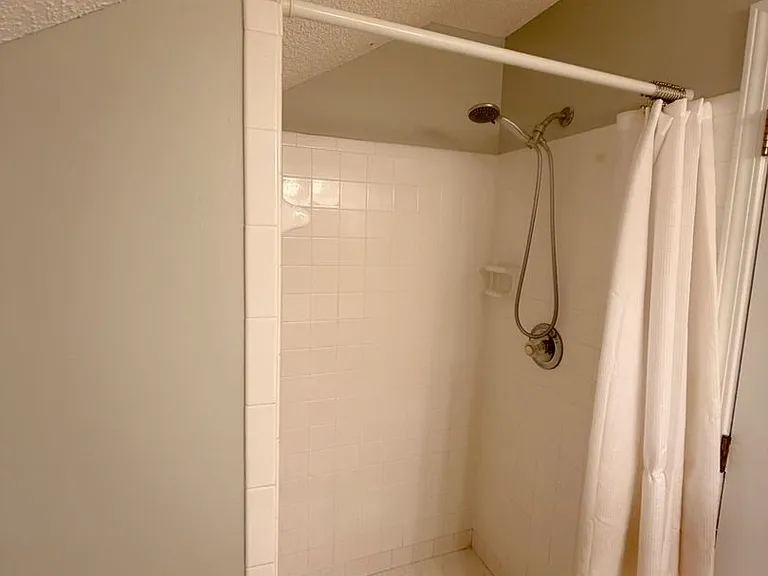 4504 Boca Dr — Photo 24