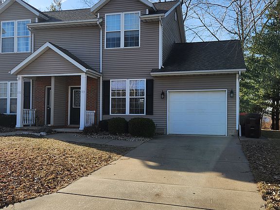 2nd image of 104 Meadow Ln #104