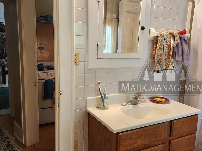 15 11th Ave NW #2 — Photo 12
