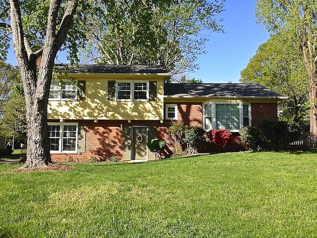 1st image of 3007 Shady Lawn Dr