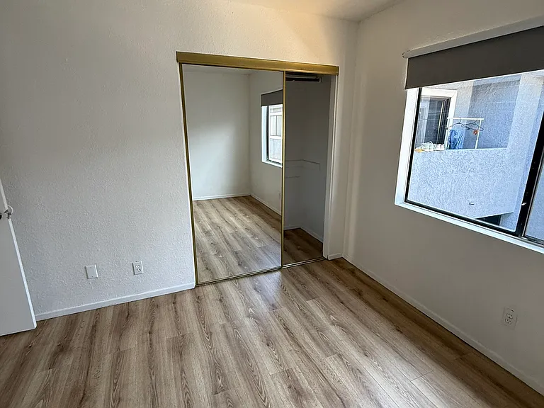 11312 Morrison St #11 — Photo 12