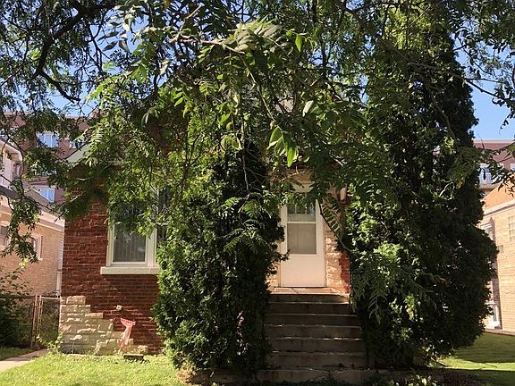2nd image of 2826 N Neenah Ave