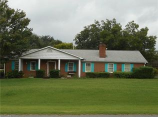 3109 Greene Cross Dr, Winston Salem, NC 27107