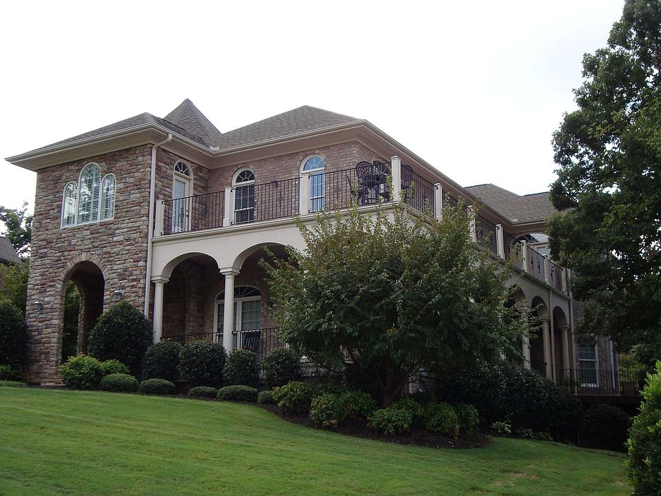 1st image of 6 Veronese Dr