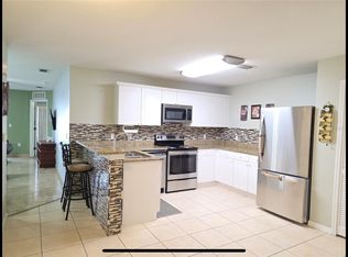 2812 Club Cortile Cir APT A, Kissimmee, FL 34746