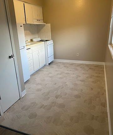 3rd image of 634 15th St #640