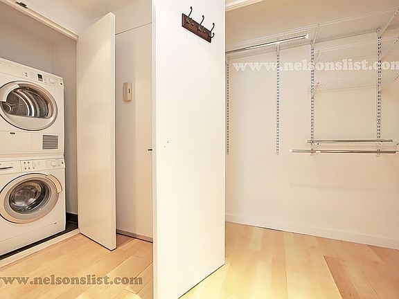 3rd image of 560 Carroll St APT 1