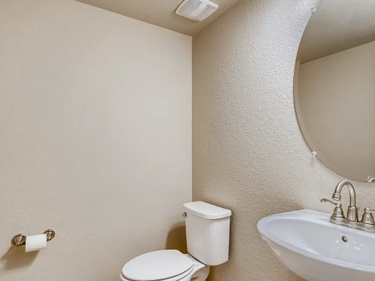 760 Stonebridge Dr — Photo 15